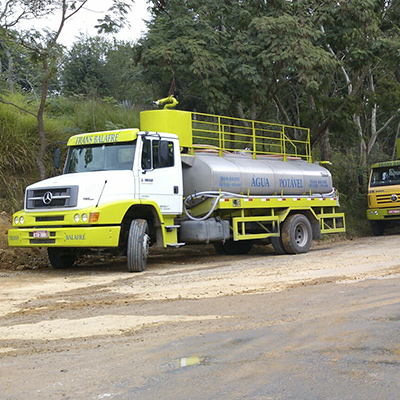 Locação de caminhão carroceria